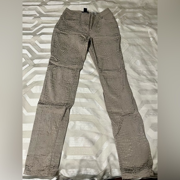 H&M Snake, Animal Print Beige, Shinny Soft Skinny pants, Size 4 - Picture 3 of 6